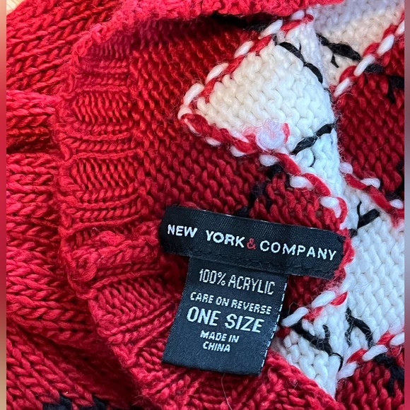 New York & Company Beanie Hat and Matching Scarf 2pc set, Red White Black | OS - Picture 13 of 13